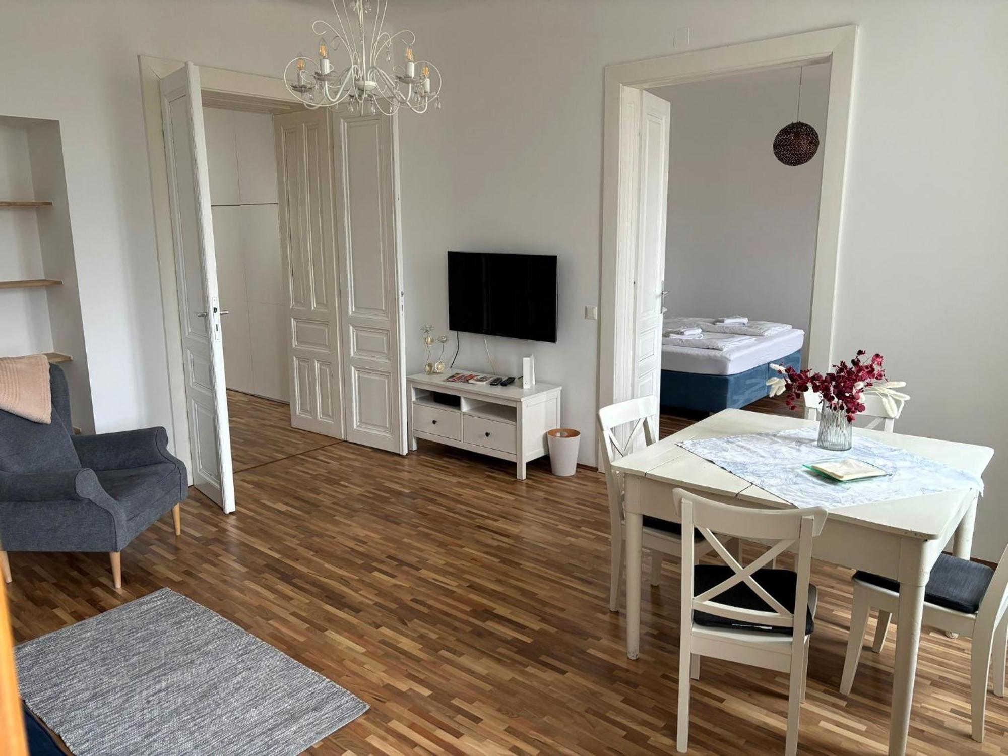 Casa Nostra - Sonnige Wohnung Direkt Am Augarten Vienna Esterno foto